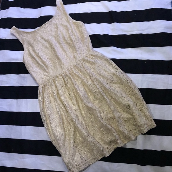 {Vintage} 🍭Gold & White Lace Overlay Mini Dress - Picture 4 of 9